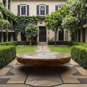 Vintage Basalt Rock Garden Ornament Elegant Outdoor Water Fountain for Courtyard Wall Party Hotel Decorations