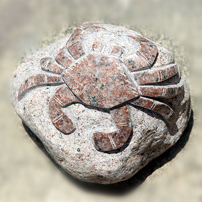 Wholesale Dealers of Home Decoration Water Feature -
Crab sculpture on rock – Magic Stone detail pictures