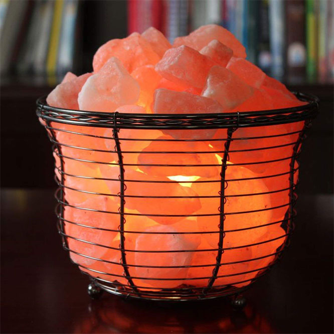 OEM China Mill Stone -
Natural Himalayan Salt Wire Mesh Basket Vase Lamp with Cord, Light Bulb – Magic Stone detail pictures