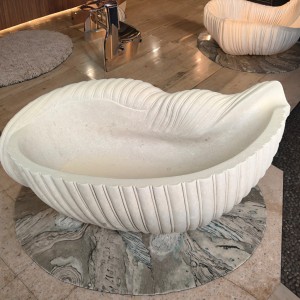 White Stone Wavy Edge Bathtub