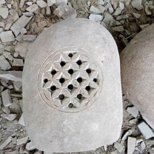 Natural cobble stone lantern wholesale