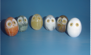 Velkoobchod malé realistické sova kamenné figurky upomínkové předměty pro výzdobu
