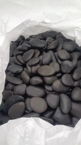 240108 Black Pebble Stones (1)