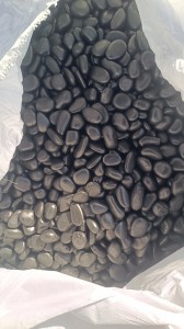 240108 Black Pebble Stones (4)