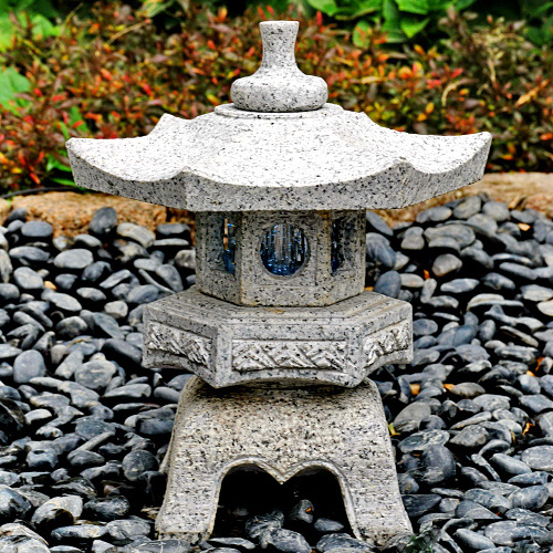 Japanese garden stone lantern pagoda Featured Image