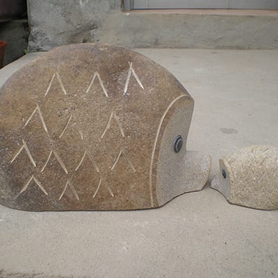 OEM Factory for Bird Feeder -
 Rock stone hedgehog sculptures – Magic Stone