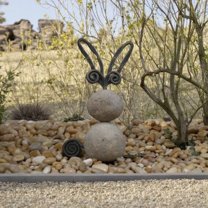 Modern Design Hand Carved Iron-Rabbit Statue Natural Stone Animal Sculpture