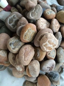Cobble stone butterfly sculpture for garden decor