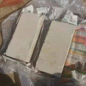 Antiqued Finish Full-Size White Clay Bricks Solid Firebricks