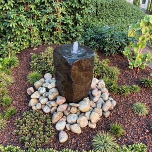 Natural Shaped Basalt Column Fountain Courtyard Water Decor for Prosperity