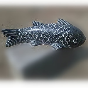 Graniten tún fisk stien snijwurk
