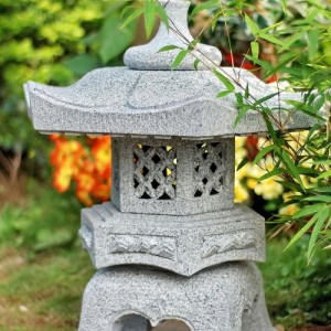 Japanese Garden Lantern Rokkaku Yukimi Lantern Grey