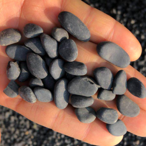 Natural Stone Small Black Pebble DecorationNatural Stone Small Black Pebble Decoration Polished & Unpolished Ferrocholite Smooth Chinese Style for Villa & Park Application