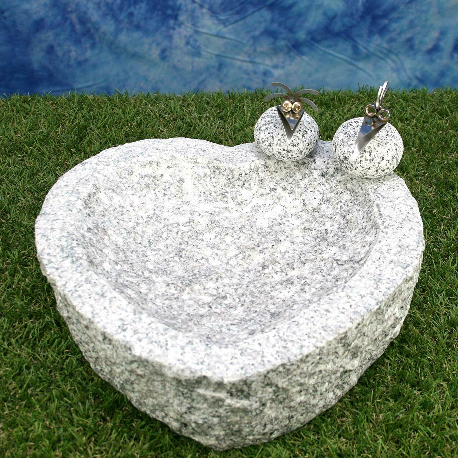 Granite Birdbath  with small animal statues （3）