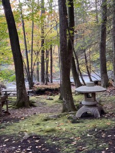 Granite Lantern - Magic Stone (1)