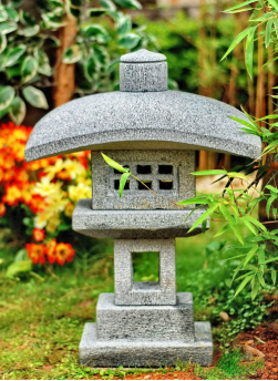 Granite Stone Lantern - Magic Stone (1)