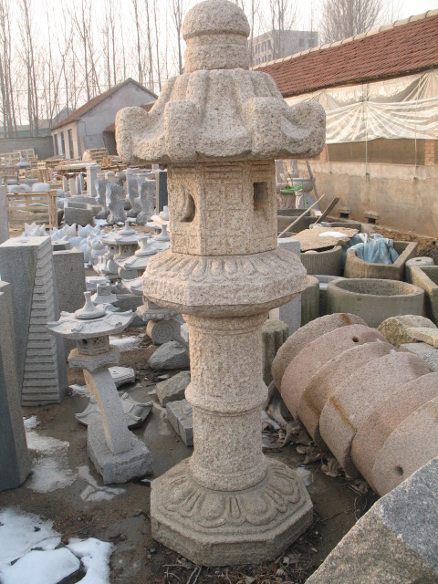 Which country did the stone lamp originate from？