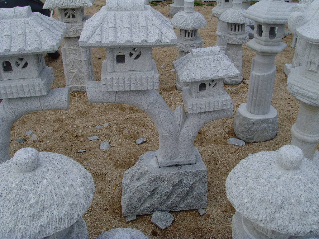 Granite Japanese stone lantern for garden decor – Magic Stone