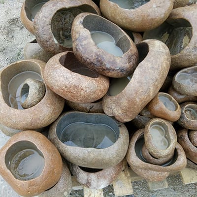 Top Suppliers Granite Water Feature -
 Cobble stone round birdbath for sale – Magic Stone