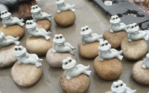 Lifelike Frog Garden Sculpture Outdoor Landscaping Decor