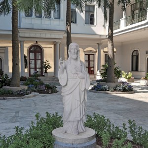 Sacred White Marble Jesus Christ Statue – Premium Stone Art for Spiritual Living Spaces