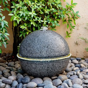 Outdoor Garden Decorative Hand Carved Polished Sphere Granite Stone Water Fountain for Courtyard
