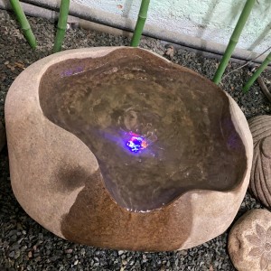 Cobble stone birdbath water fountain