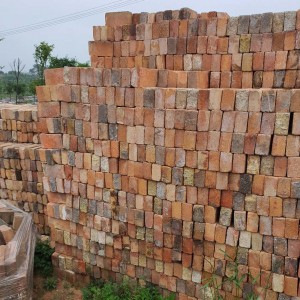 Red Clay Bricks with Natural Texture Sintered Thin Firebricks for Various Construction Projects Solid Porosity