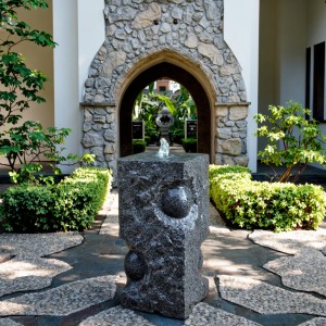 Outdoor Hand Carved Granite Stone Water Fountain Garden Decorative Feature for Courtyard