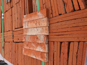 High Quality Red Clay Bricks for Wall Decoration for Residential and Commercial Buildings