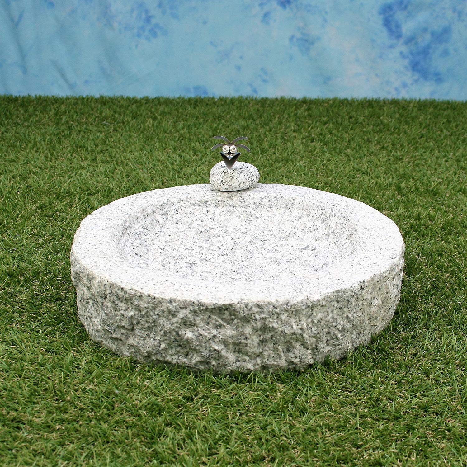 The Natural Stone Symphony: The Art and Utility of Granite Birdbaths