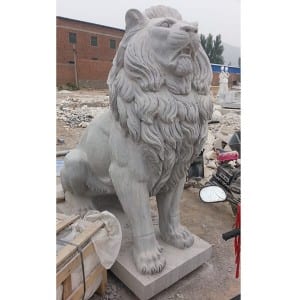 Life size sitting lion statue