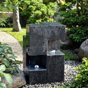 Hand Carved Polished Granite Stone Decorative Water Fountain for Courtyard Outdoor Garden