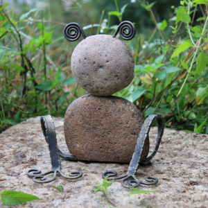 Small rock frog carving