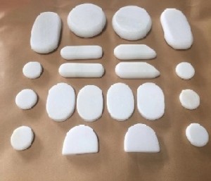 https://www.magicstonegarden.com/white-marble-hot-facial-stones-for-massage-in-box.html