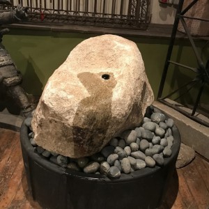 Natural boulder fountain with pebbles for sale