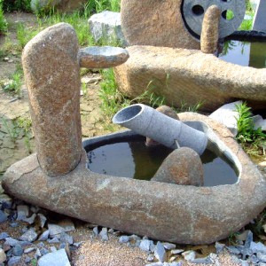 Natural rock stone fountains for garden