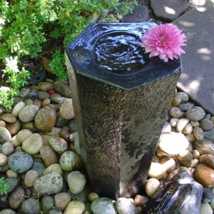 Basalt pillar fountain