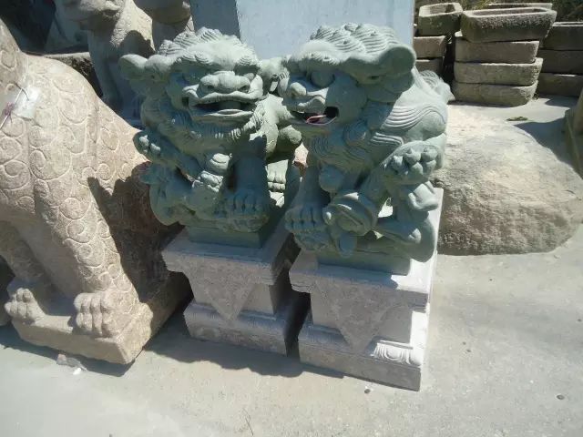 Stone lion sculpture life size