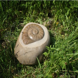 Wholesale snail sculpture drawing on rock